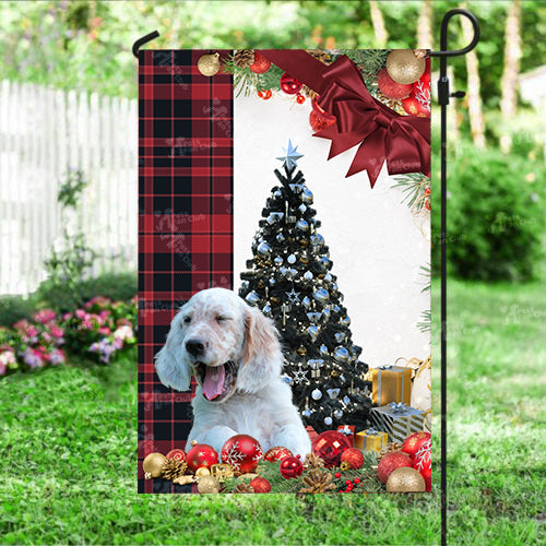 English Setter Flag Sitting In Front Of The Christmas Tree