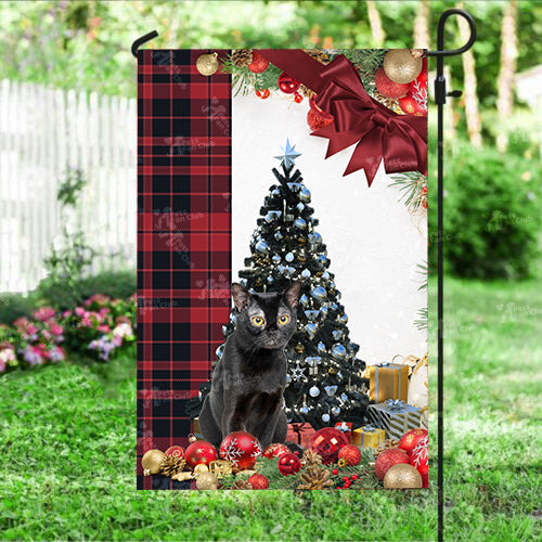 Bombay Cat Flag Sitting In Front Of The Christmas Tree