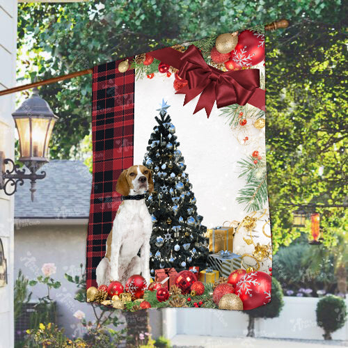 English Pointer Flag Sitting In Front Of The Christmas Tree